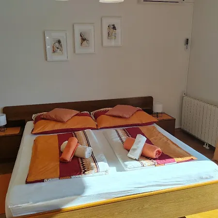 Room's Brica Barbat na Rabu