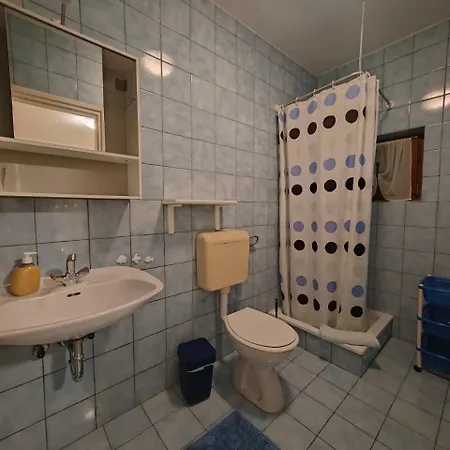 게스트하우스 Room's Brica 3*