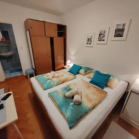 Room's Brica 게스트하우스 3*